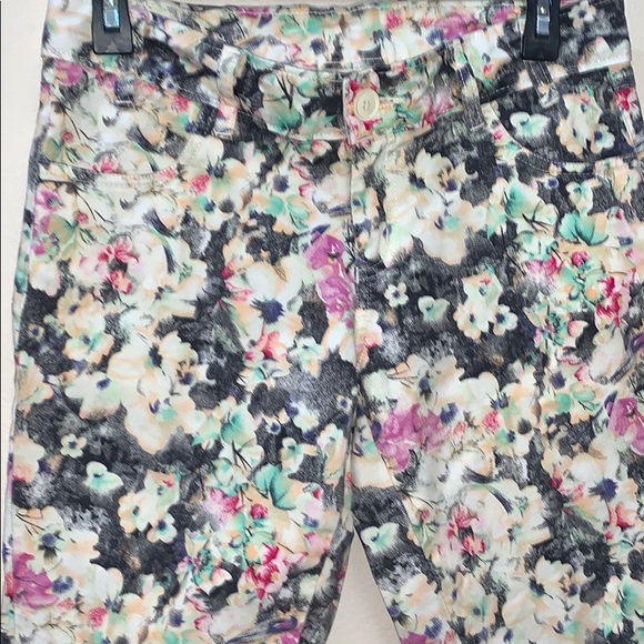 DJ&C Jeans - Picture 2 of 5